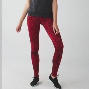 Lululemon Wunder Under Size 4 Leggings Ziggy Snake Red Tide Cranberry
